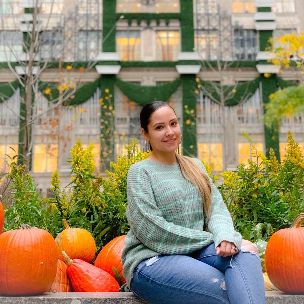 Meet your Posher, Adriana